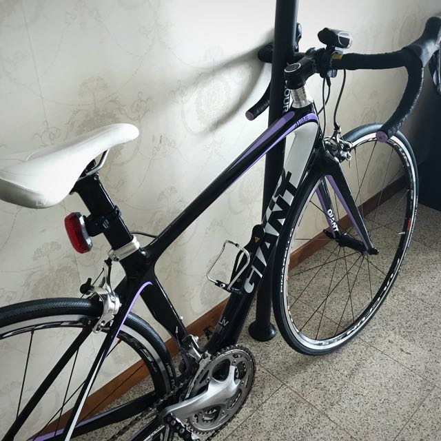 GIANT Avail Composite 3 Full Carbon Bicycle