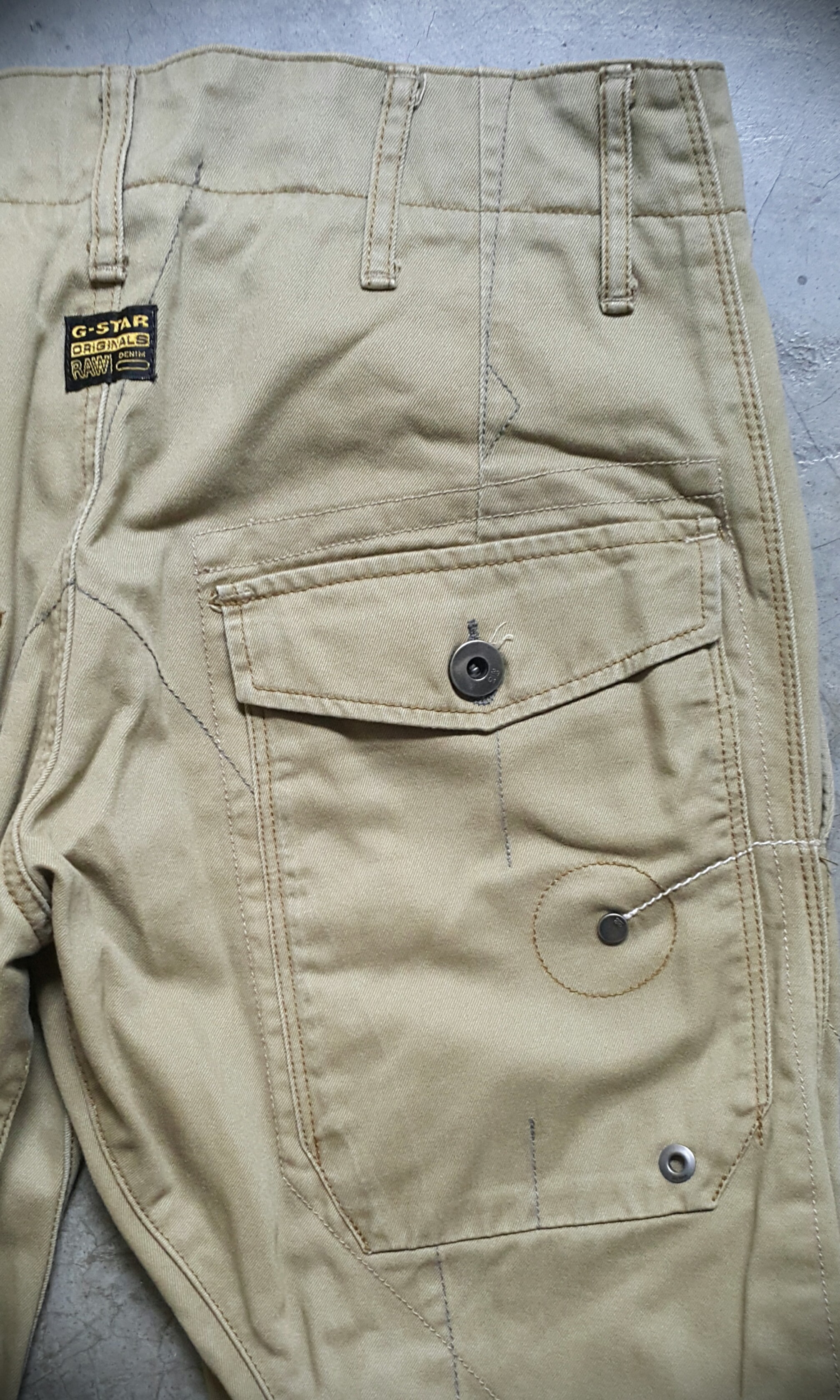 Gstar Omega Arc Tapered, Men's Fashion, Bottoms, Chinos on Carousell