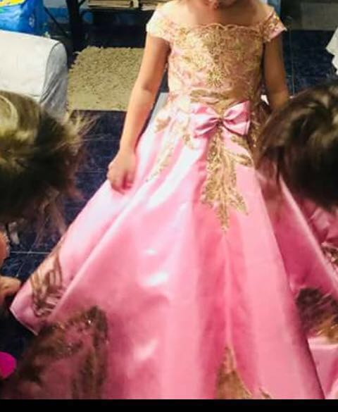 Kids gown 7th birthday (Category: Everything Else Others) located in Manila. Submitted by Relie24 (Listing ID 167393856, Image 2). Description: Selling my daughter’s gown once lang nagamit Sariling gawa po yan .