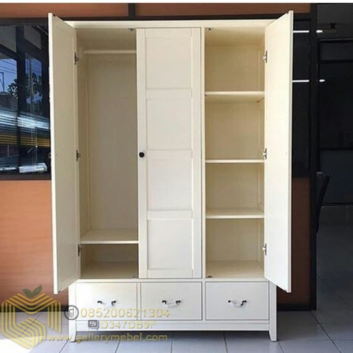 Lemari Pakaian Minimalis 3 Pintu Almari Baju 3 Pintu Warna Putih Duco Mewah Dan Cantik Olshop Fashion Olshop Wanita Di Carousell