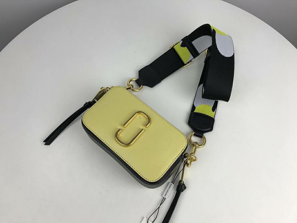 Marc jacobs snapshot best sale bag yellow