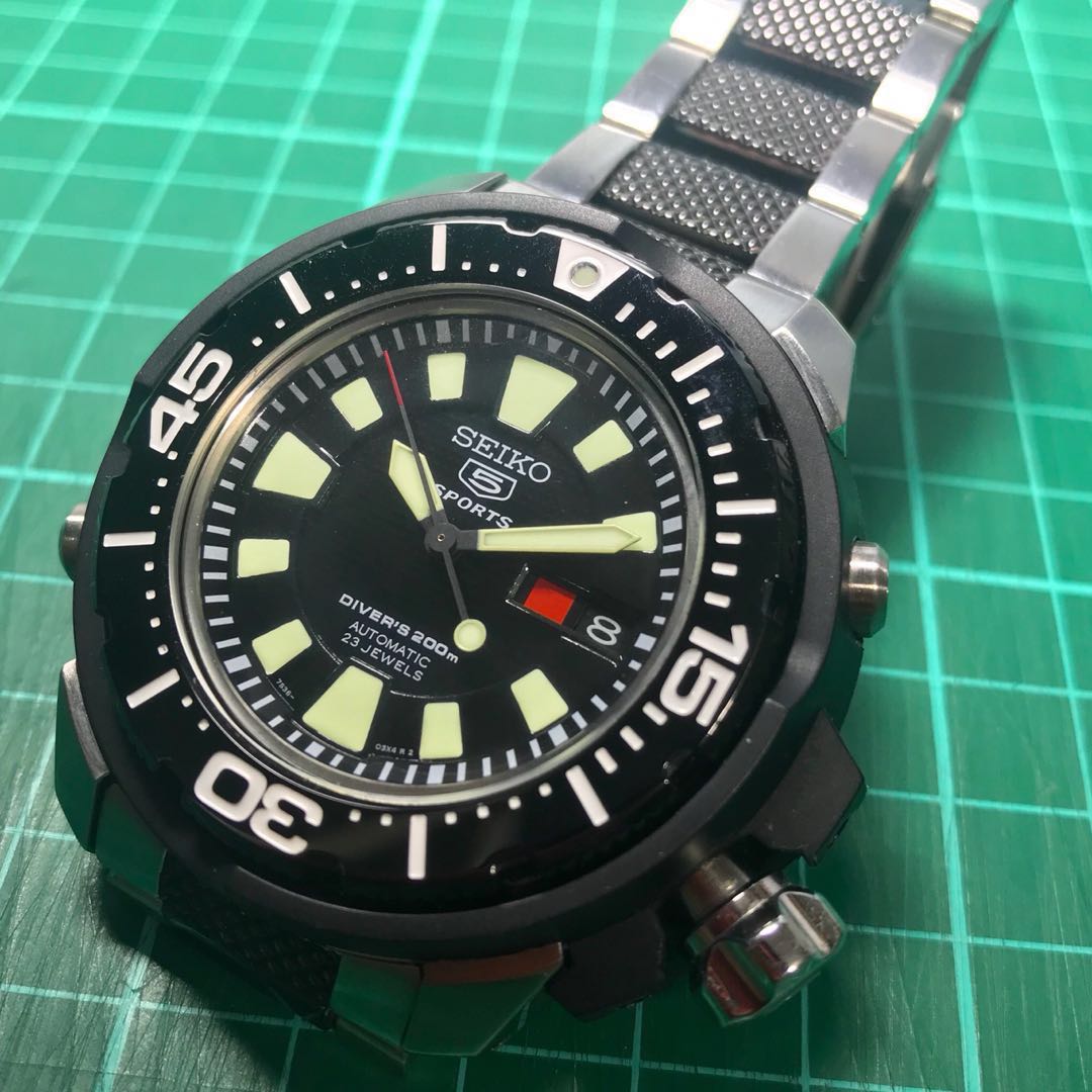 REDUCED RARE 9.5 10 SEIKO FRANKENMONSTER SKZ253 Mobile Phones