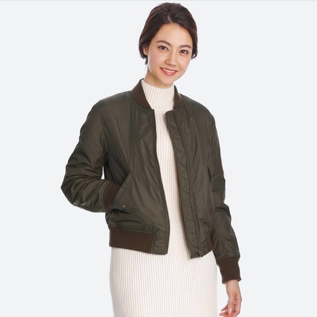 Uniqlo Bomber Jacket Fesyen Wanita Pakaian Wanita Di Carousell