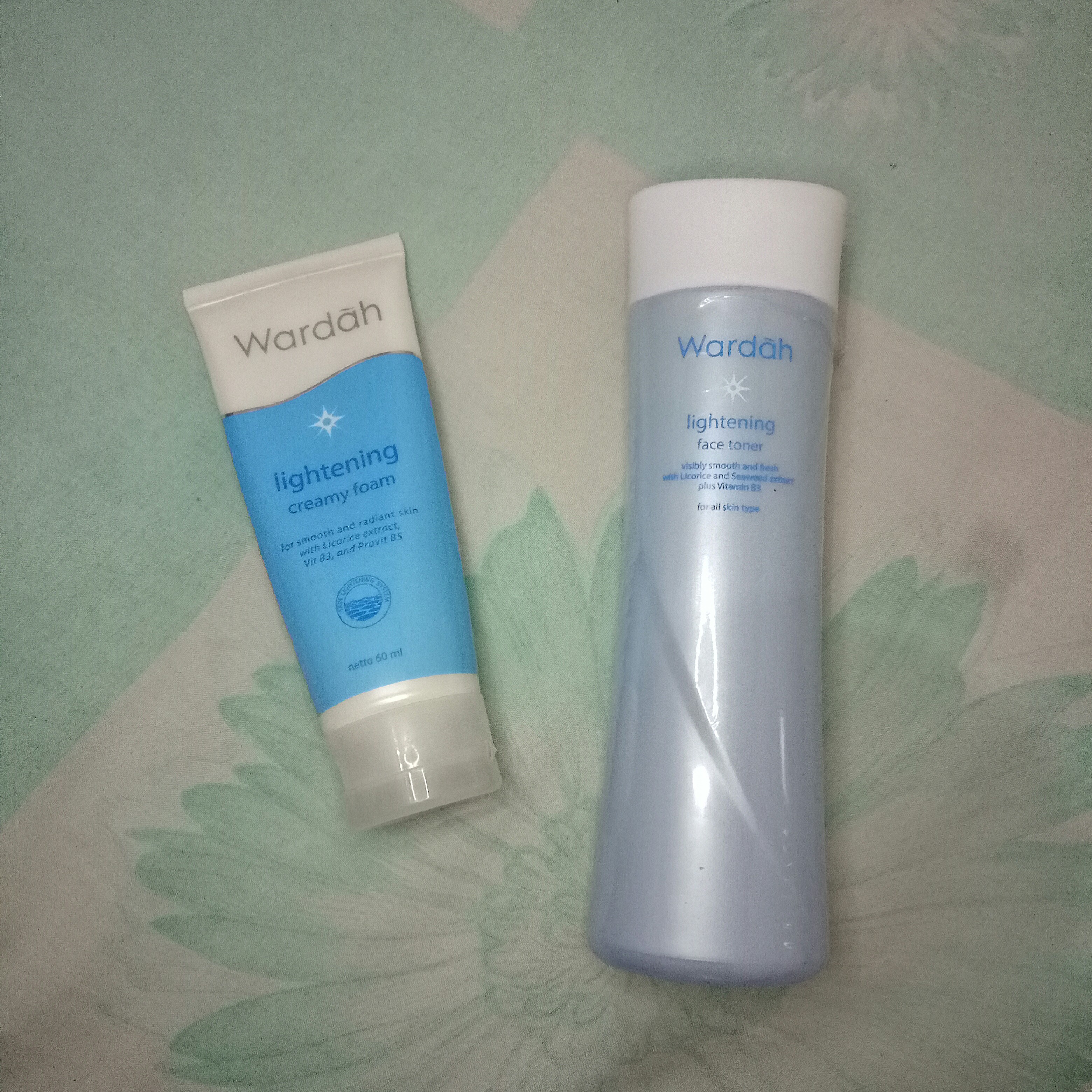 wardah lightening facial foam