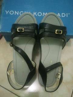 Wedges yongki komaladi