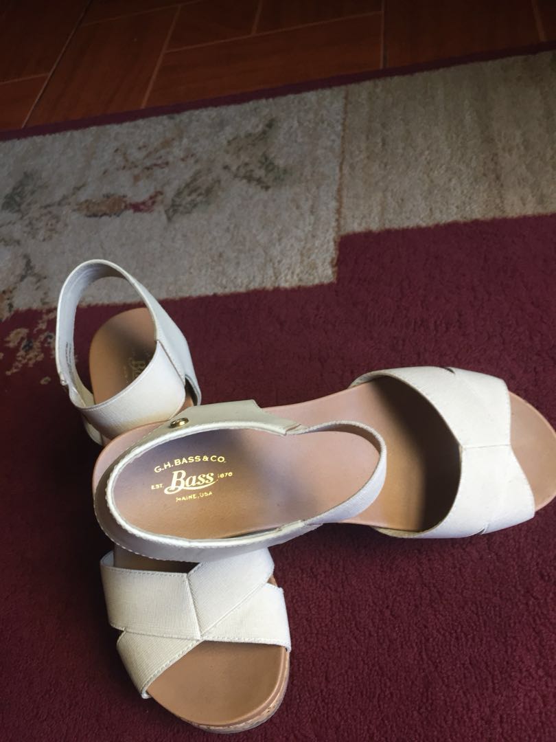 bass wedge sandals