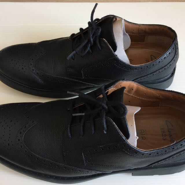 Eentonig galop Vriendin Clarks Butleigh Edge Black Leather, Men's Fashion, Footwear, Casual shoes  on Carousell