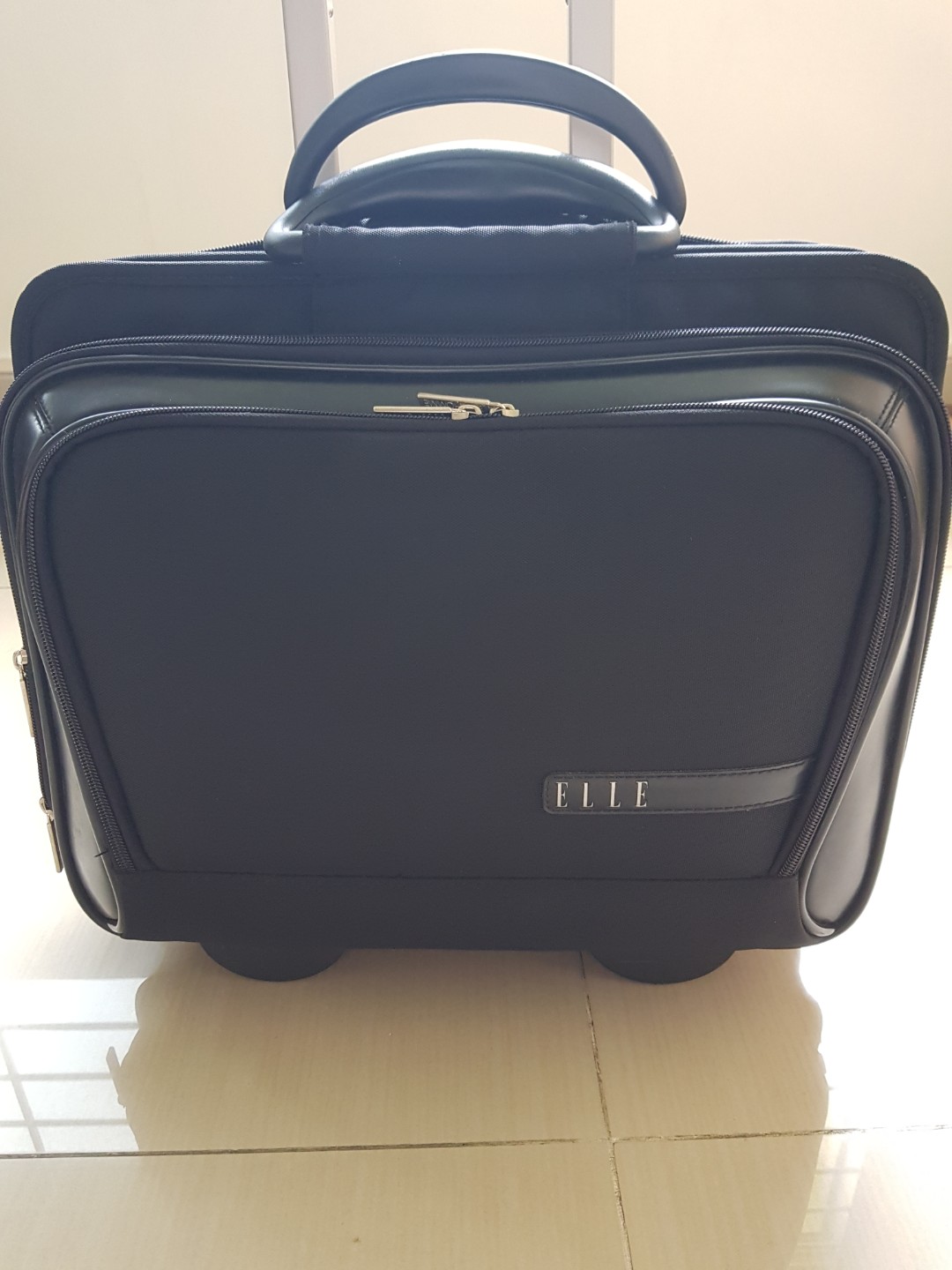 elle trolley bag