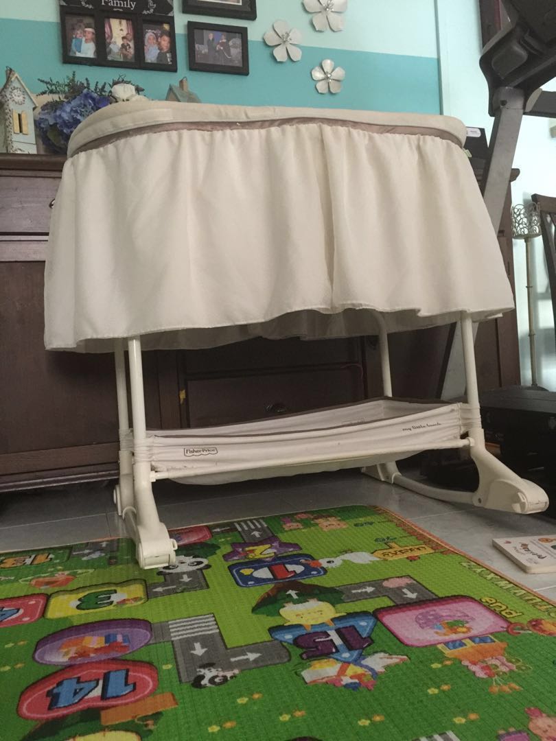 Fisher price little lamb bassinet online
