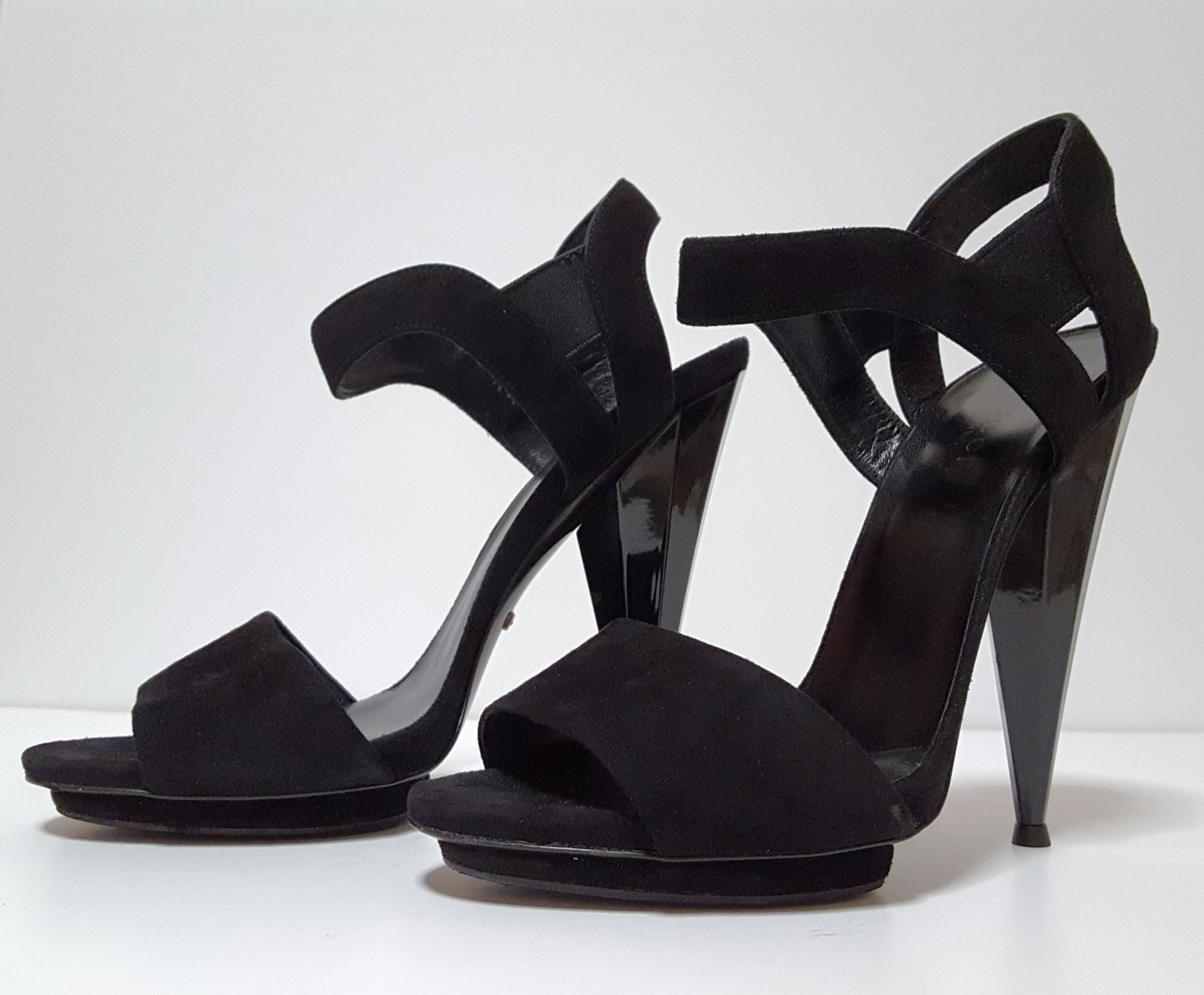 gucci black high heels