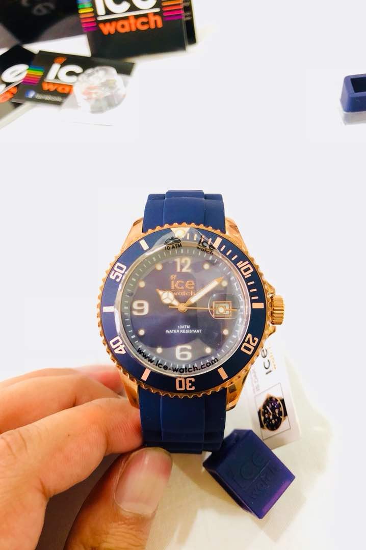 Ice style shop watch
