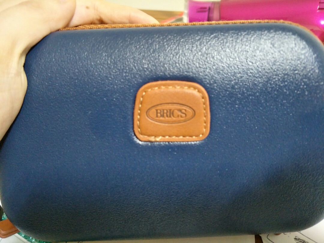 brics cosmetic bag