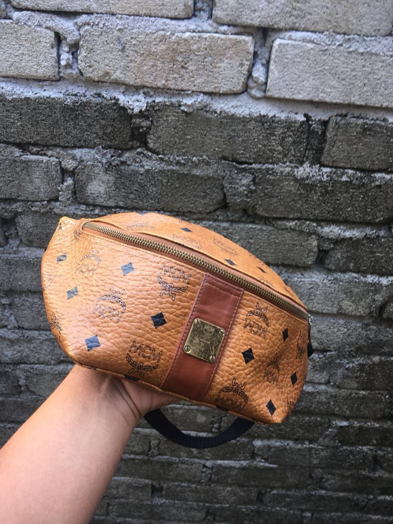 Mcm 2025 waist pouch