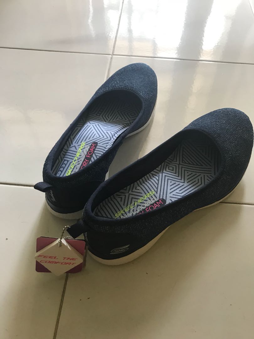 Skechers cooled dry foam clearance