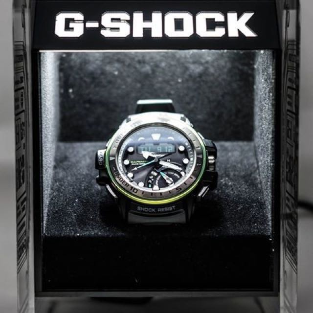 Solar Watch Box