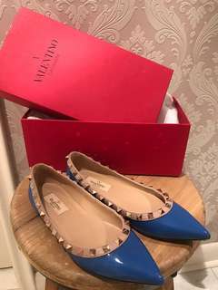 BNWB Authentic Valentino Size 35 Flats