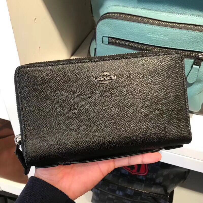 coach men clutch