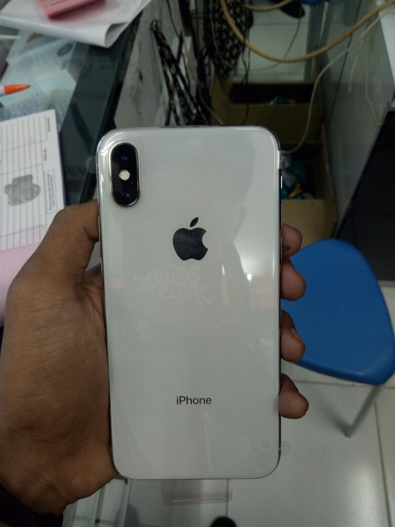 Kredit Apple Iphone X 256gb Silver Garansi Internasional Serba Serbi Others Di Carousell