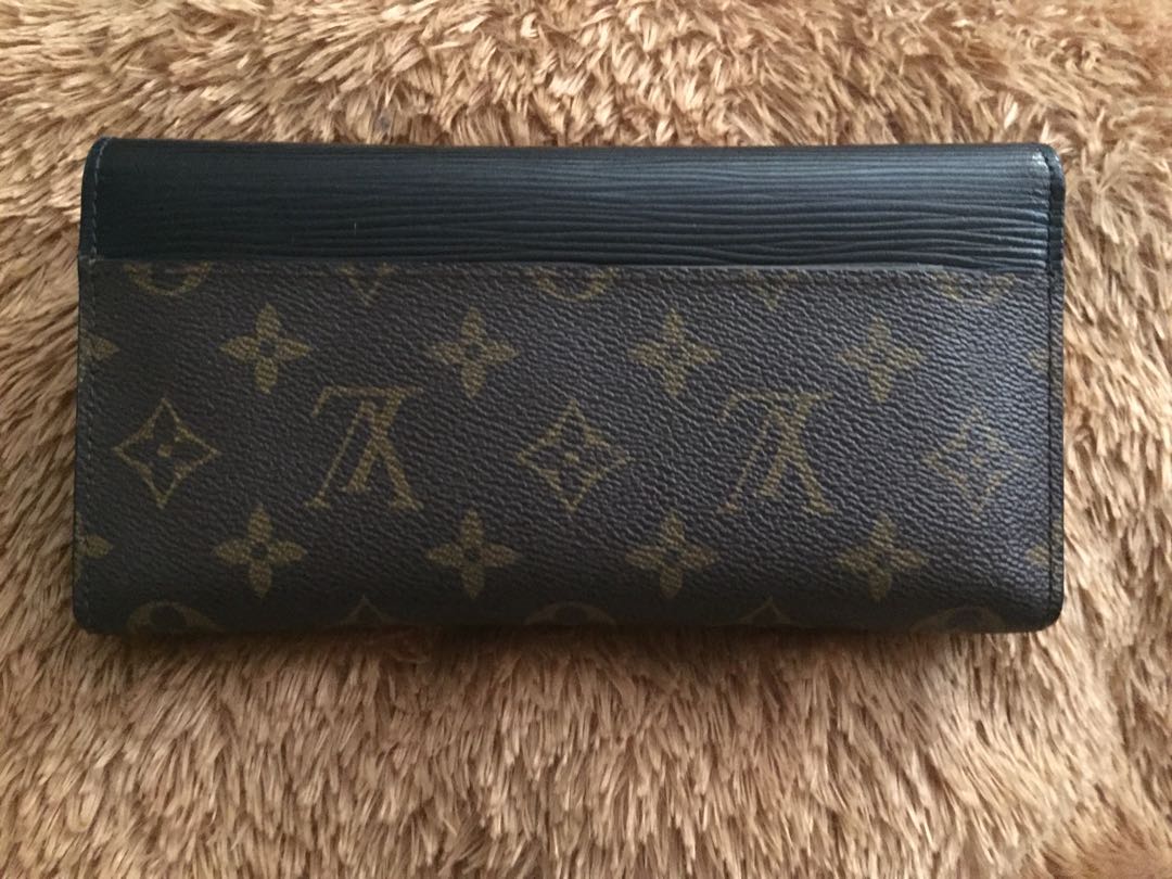 Louis Vuitton Marie Lou Compact Wallet LV, Luxury, Bags & Wallets on  Carousell