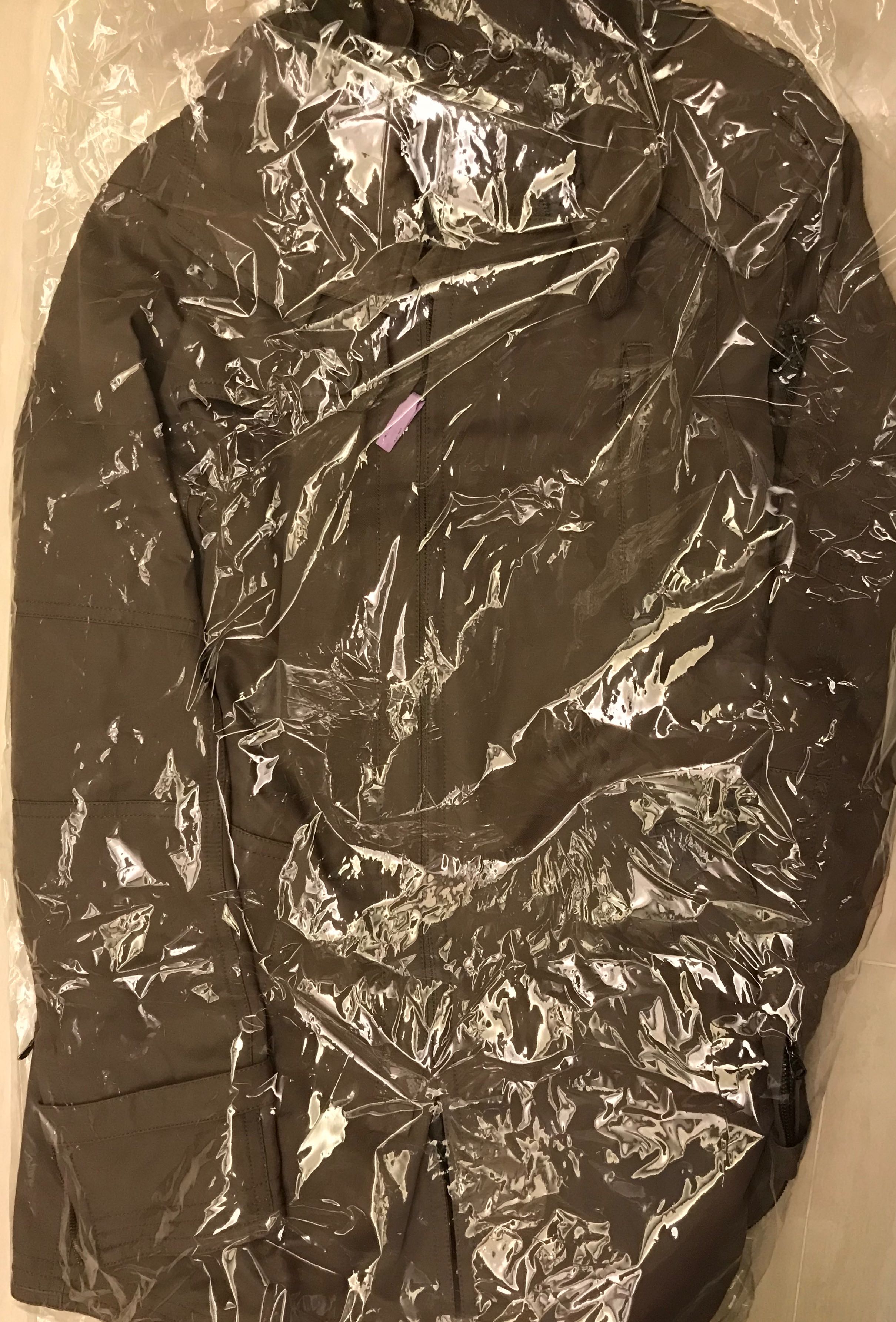 Moving Out Sale Winter Time Men Winter Coat Men S Fashion Clothes On Carousell