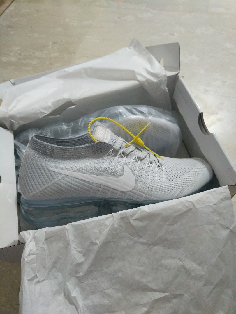 silver nike vapormax