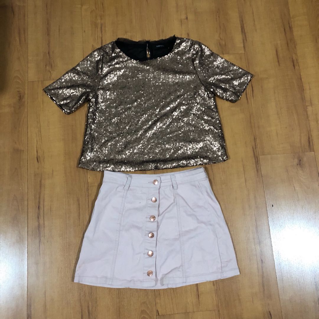 SM Woman Sequin Crop Top (Category: Blouses) located in Manila. Submitted by yna.shops (Listing ID 169606159, Image 1). Description: BNWOT Never Used topshop miss selfridge zara asos self portrait zalora megane mds collection evernew forever new forever 21 vero moda dorothy perkins h&m charlotte russe miumiu repetto ferragamo zara .