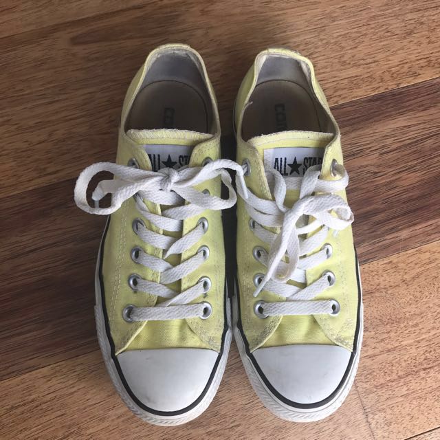 Yellow converse size 7 cheap