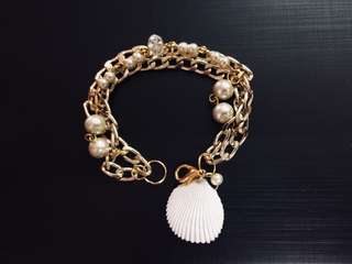 Shell and Pearl bracelet (with free earrings)