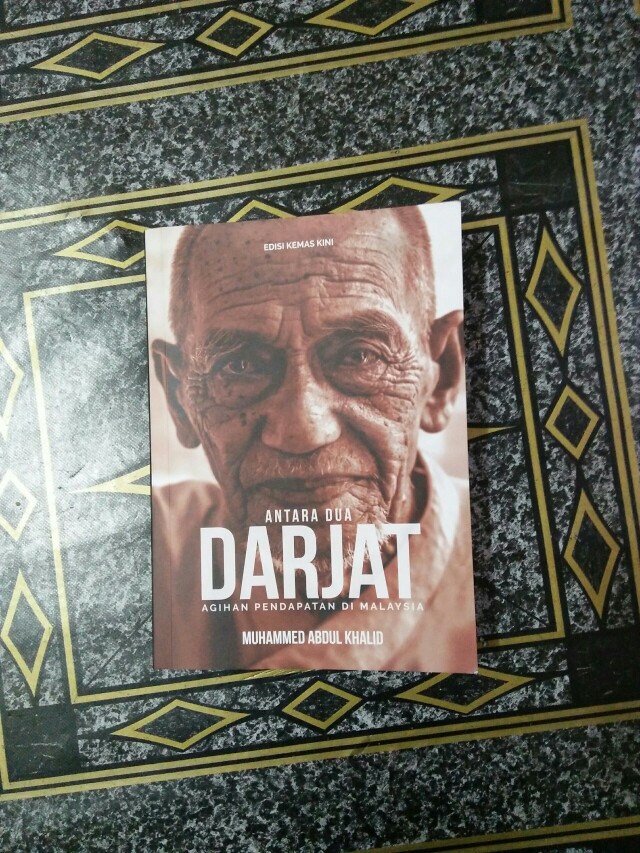 Antara Dua Darjat Books Stationery Books On Carousell