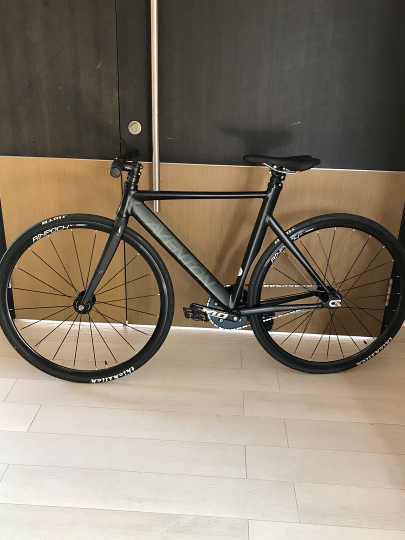 Aventon top mataro black