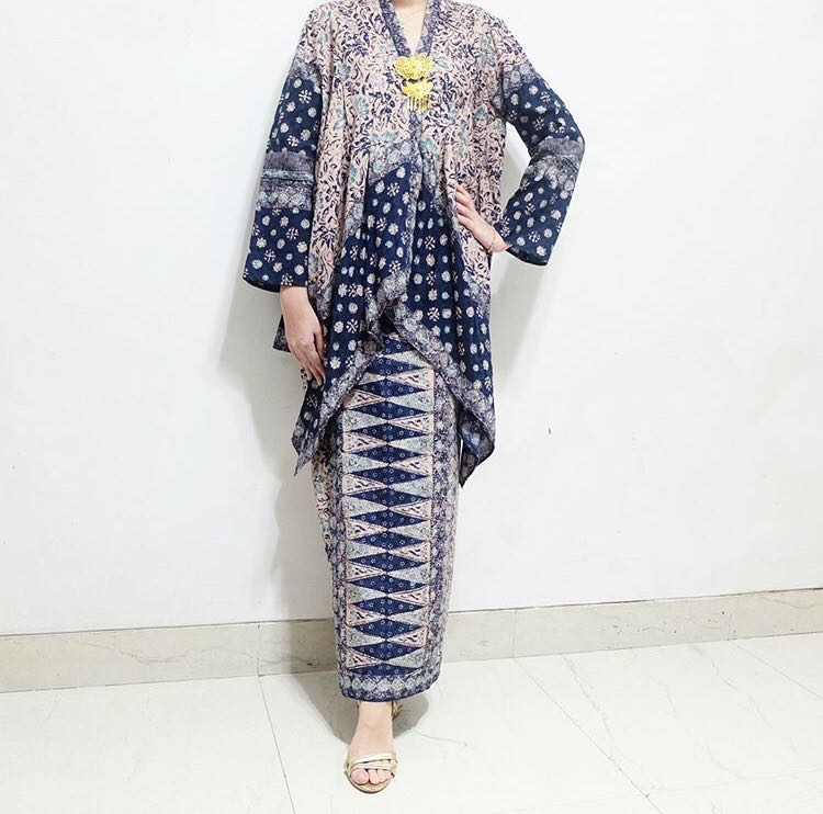Baju Kurung Batik Palembang Women S Fashion Muslimah Fashion On Carousell