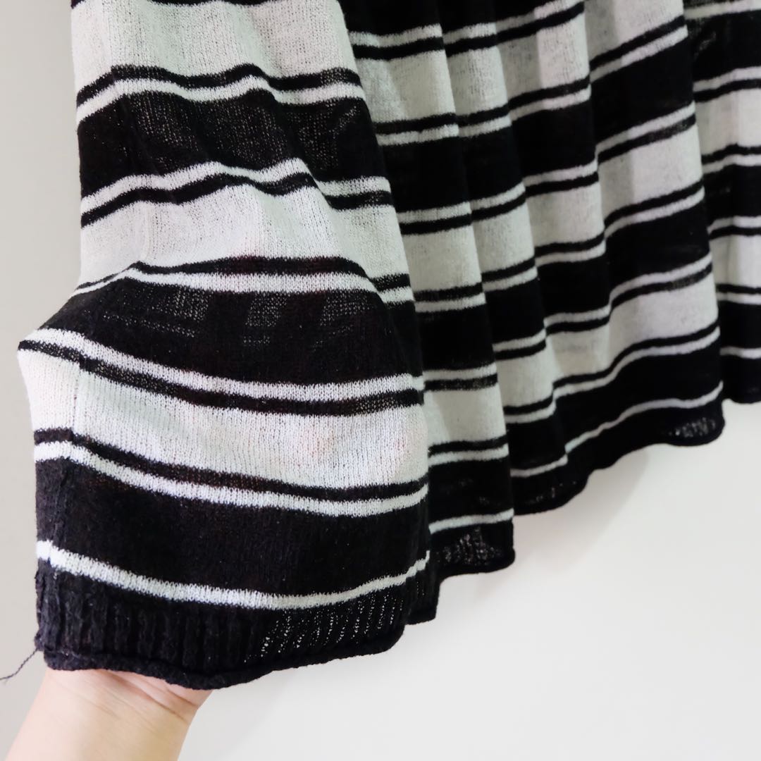 Baju Outer Pantai Lucu PL72 Preloved Fesyen Wanita Pakaian Wanita