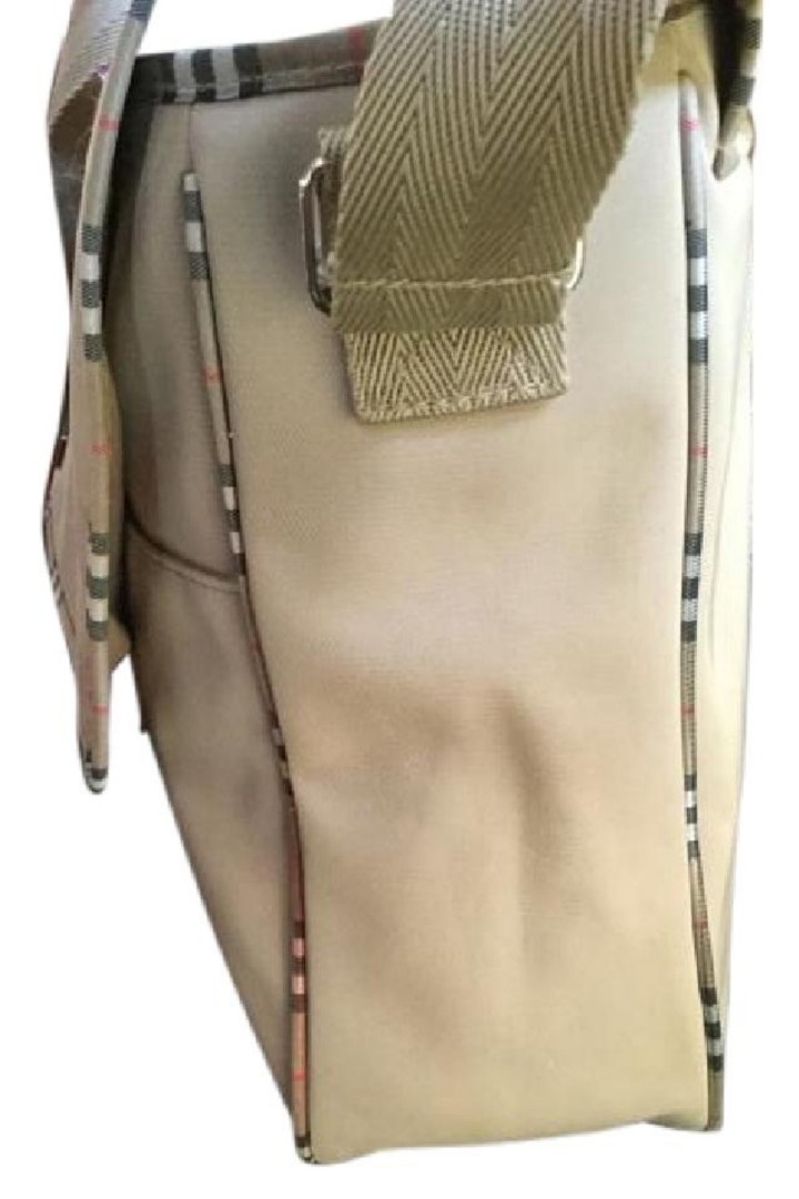 Burberry Messenger Lock Leather Cross Body Bag BB-B0510P-0002