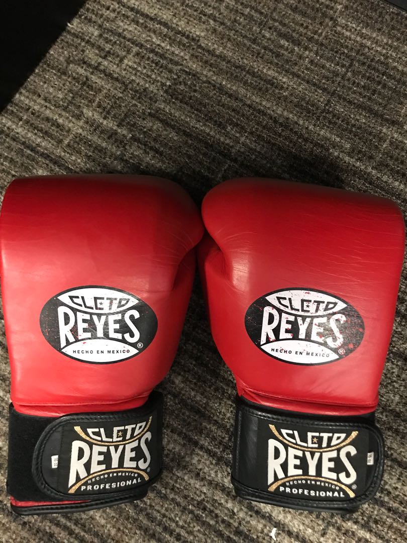 Used cleto reyes deals boxing gloves