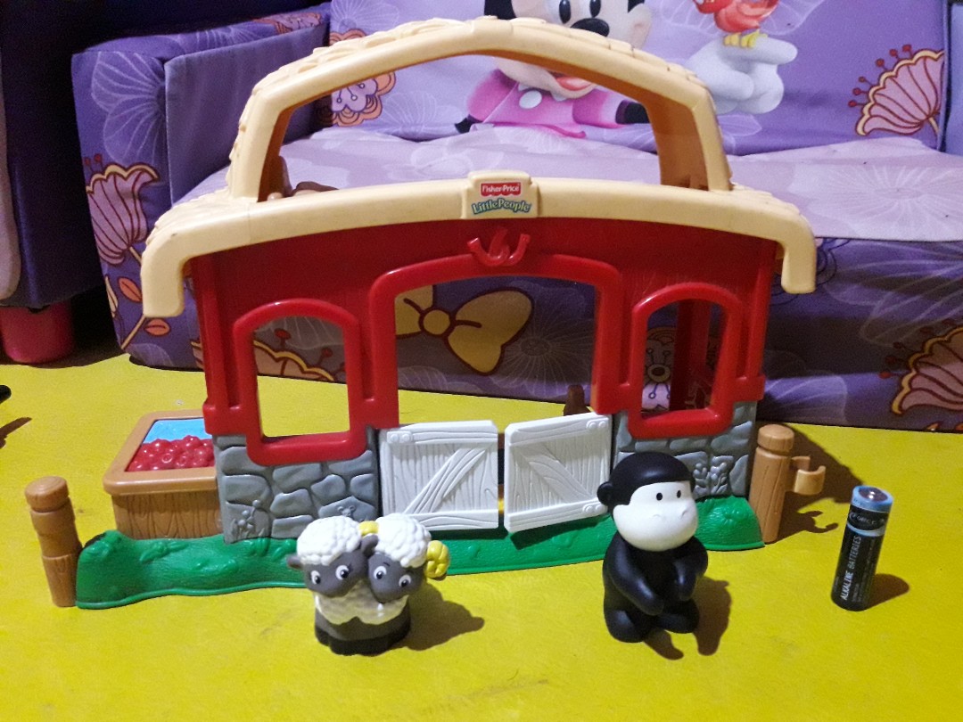 Fisherprice Little People Farm Barn On Carousell