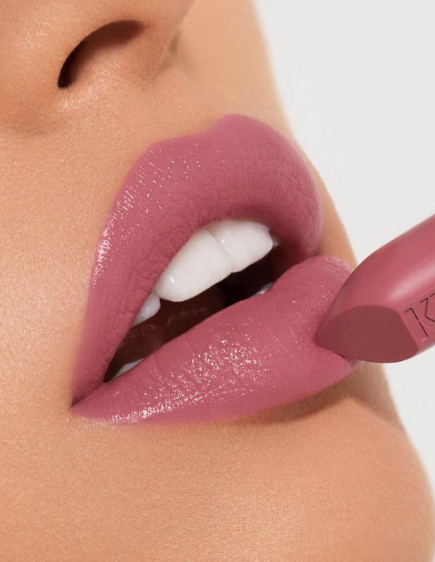 Kylie jenner creme lipstick - passion (Category: Makeup) located in Manila. Submitted by trendystash (Listing ID 169725304, Image 2). Description: Brand new Authentic .