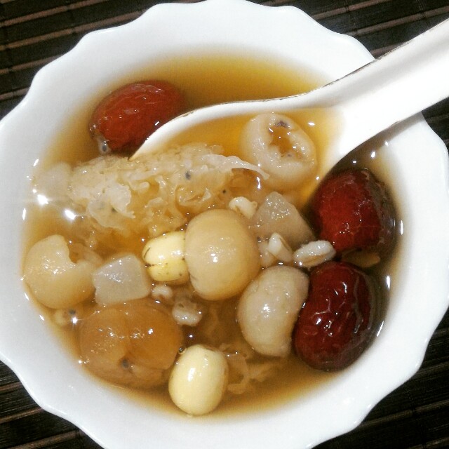 Redakan Rasa Panas Dengan Minum Air Lai Chi Kang