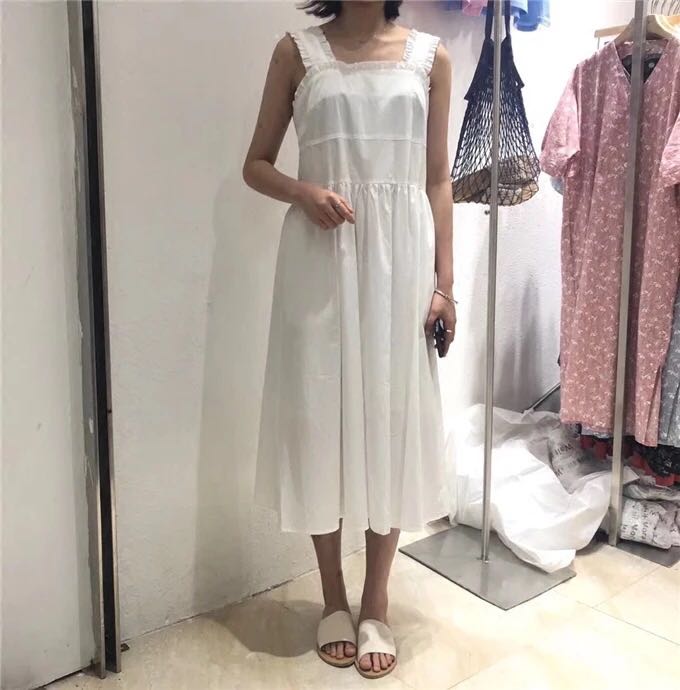 *PREMIUM* Baby Doll Maxi Dress (Category: Women's Clothes) located in Perth. Submitted by doyoulikeavocados (Listing ID 169623373, Image 2). Description: one size only yellow, black, white .