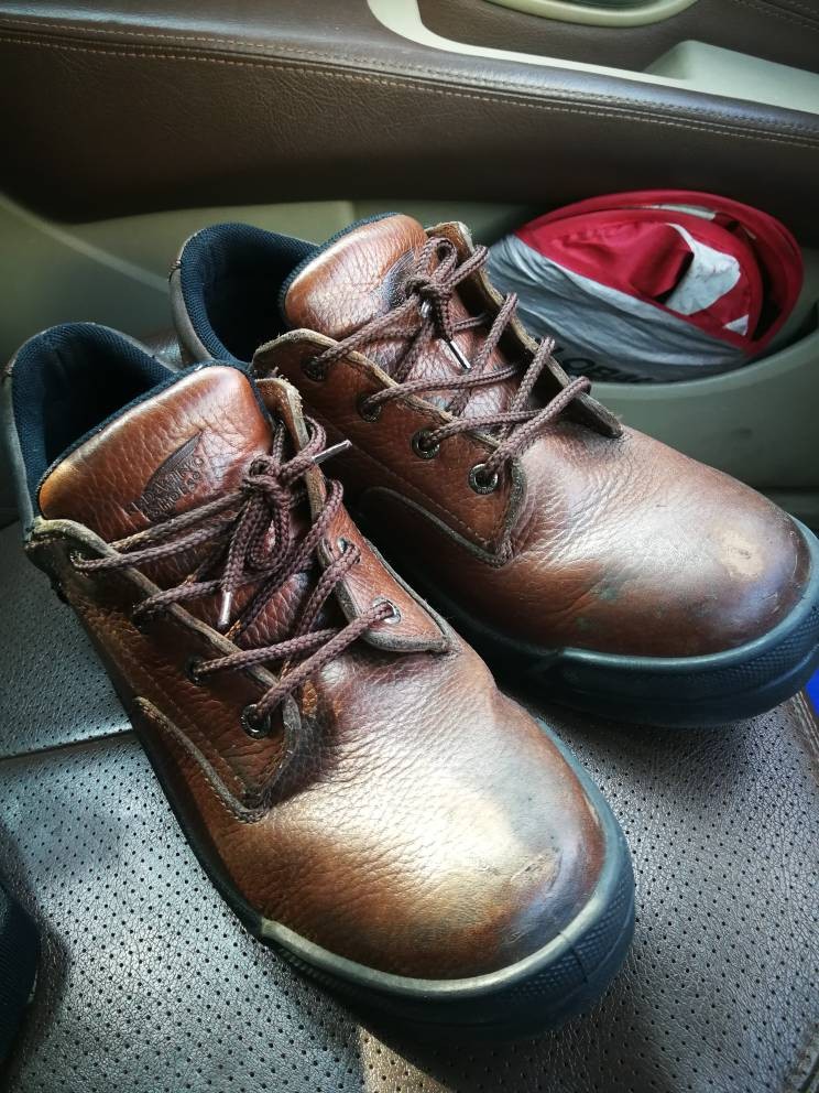 Red wings safety boots, Men's Fashion, Footwear, Boots on Carousell