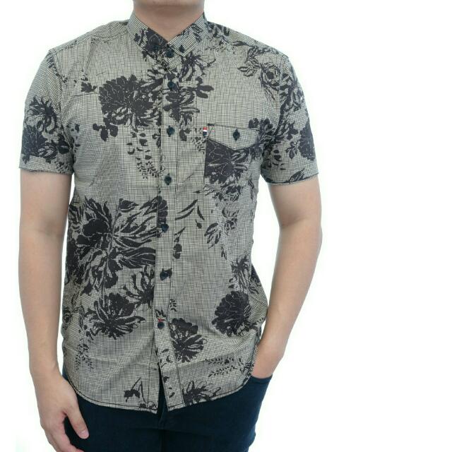 Supplier Kemeja Casual Pria Lengan Pendek Motif Abu Corak Flower