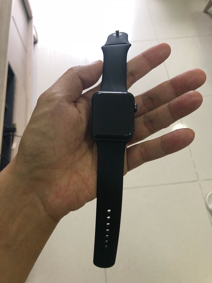 Apple watch series 3 42mm space gray aluminum black sport top