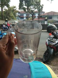 Gelas plastik