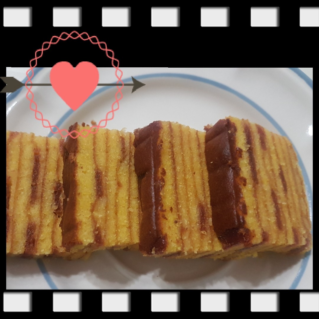 Kek Lapis Asam Manis Hawflakes Food Drinks Baked Goods On Carousell