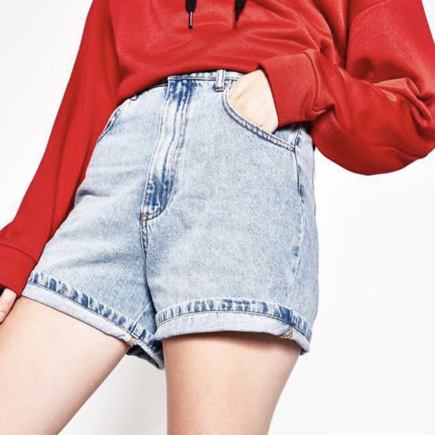 short mom fit high waist