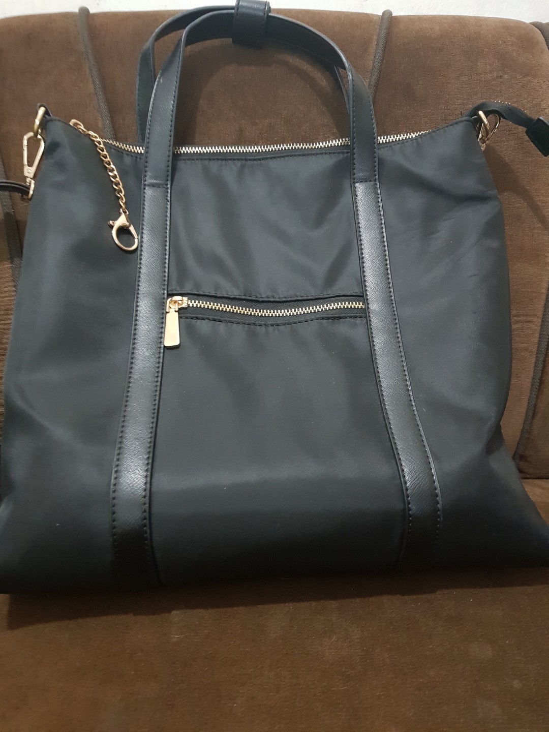 Alt Manila New York Bag 4 In 1 And Water Repellant Bag Women S Fashion Bags Wallets Beach Bags On Carousell This bag can only be obtained during the story questline when you created a fresh demon hunter in small treasure chest within mardum, the shattered abyss. alt manila new york bag 4 in 1 and