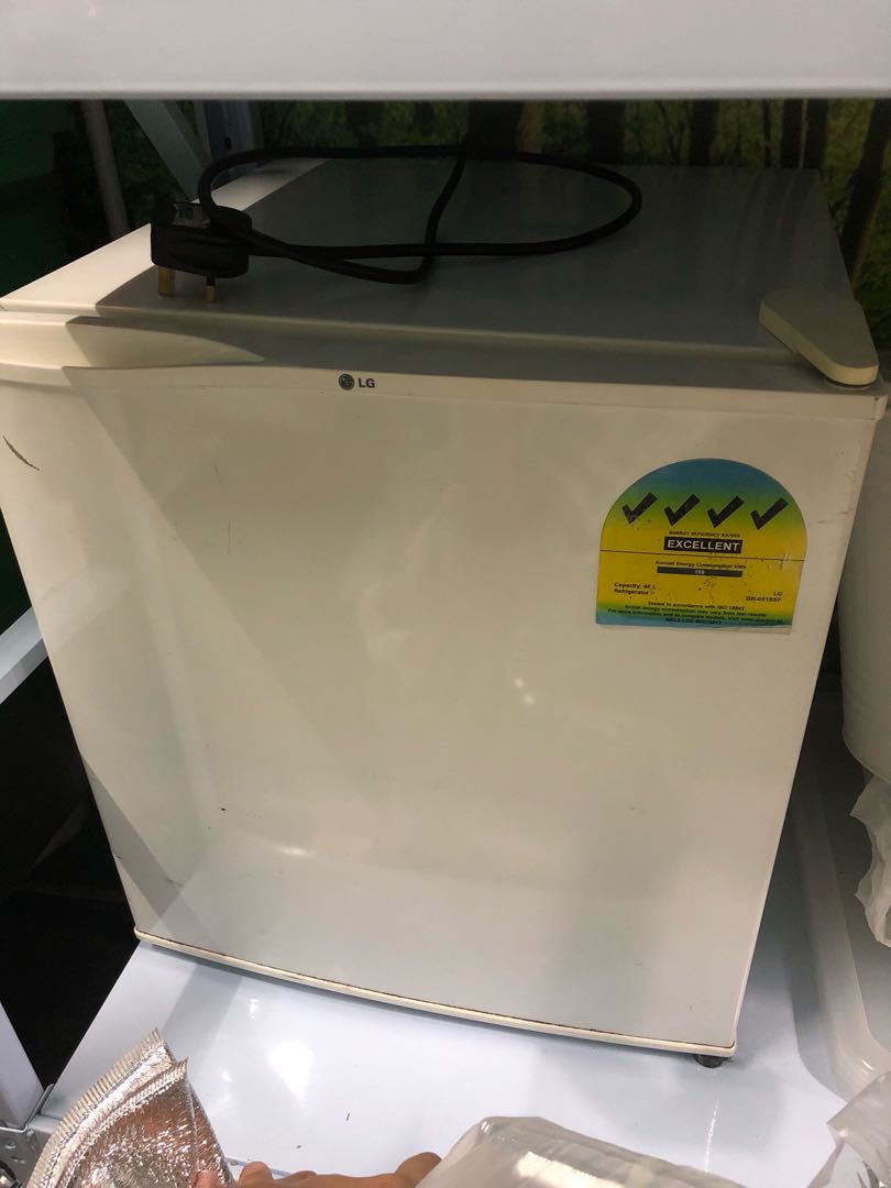 FREE DELIVERY LG MINI FRIDGE, TV & Home Appliances, Kitchen Appliances, Refrigerators & Freezers