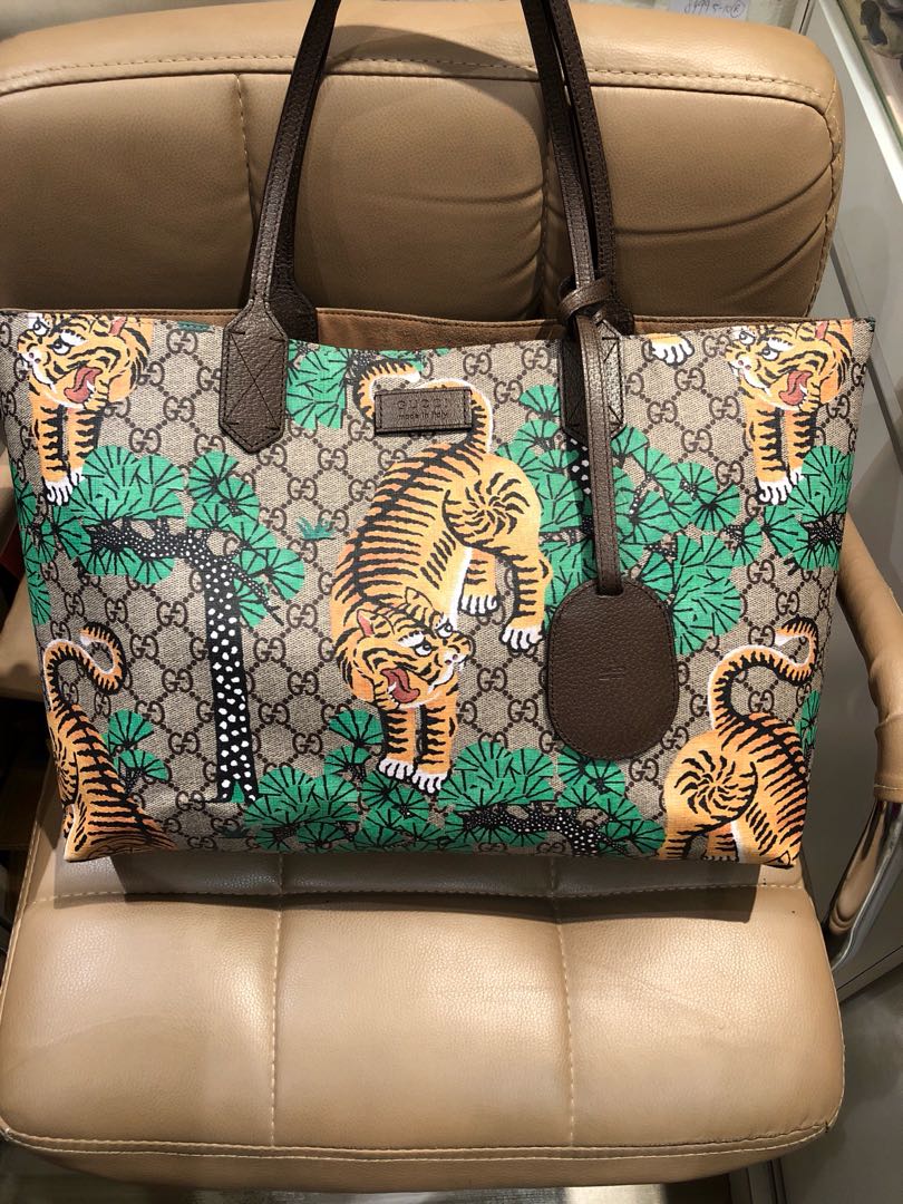 gucci tiger tote