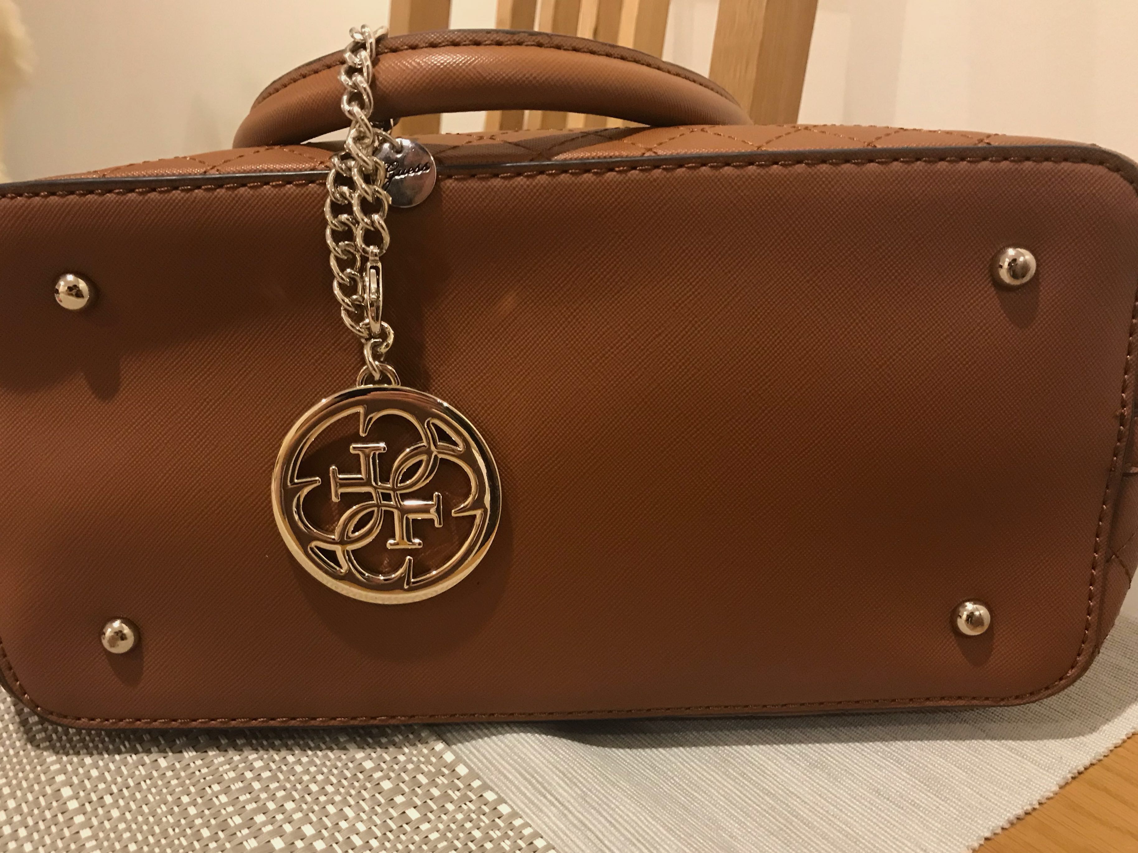 Guess korry bag hotsell