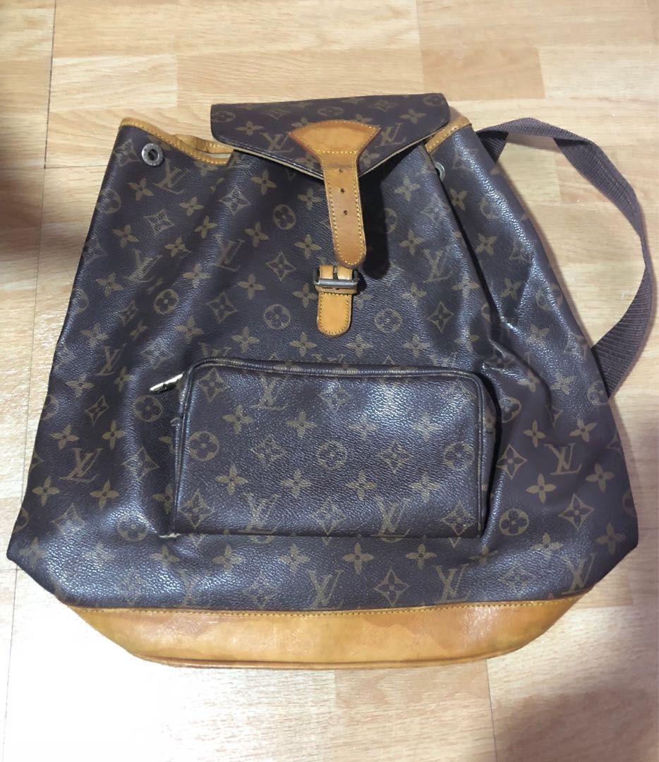 Louis Vuitton (Category: Purses & Pouches) located in Manila. Submitted by whency15 (Listing ID 169971917, Image 2). Description: Self authentication Ung flaws pakicheck ung picture From bulto ukay from USA .