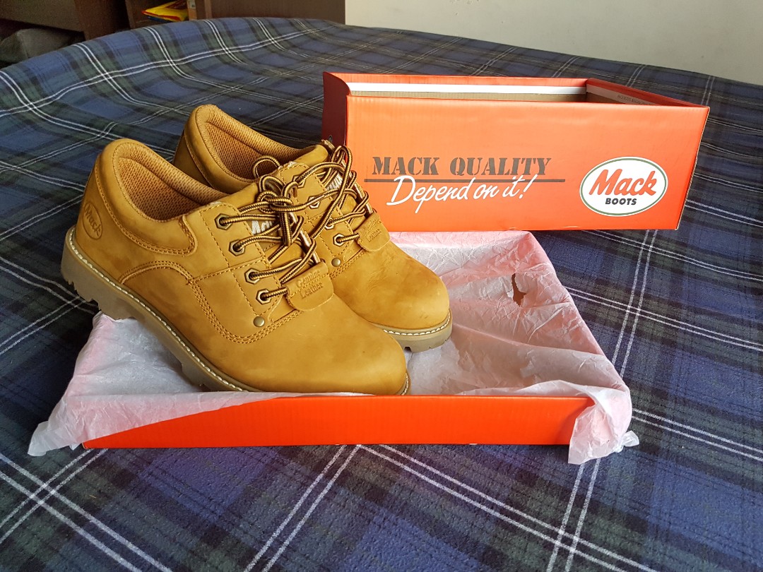 Mack Boots Saftey Boots Size 41 Men s Fashion Footwear Boots